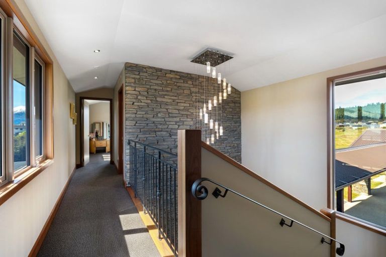 Photo of property in 19 Ridgecrest, Wanaka, 9305