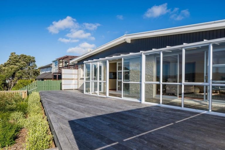 Photo of property in 103 Kahu Road, Paremata, Porirua, 5024