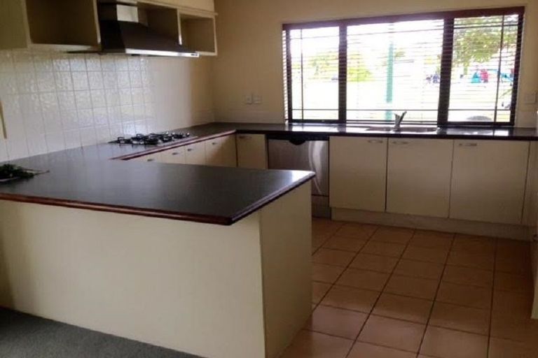 Photo of property in 9 Rialto Court, East Tamaki Heights, Auckland, 2016