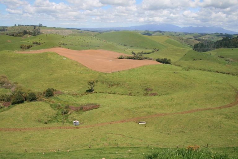 Photo of property in 888a Otaraoa Road, Tikorangi, Waitara, 4383