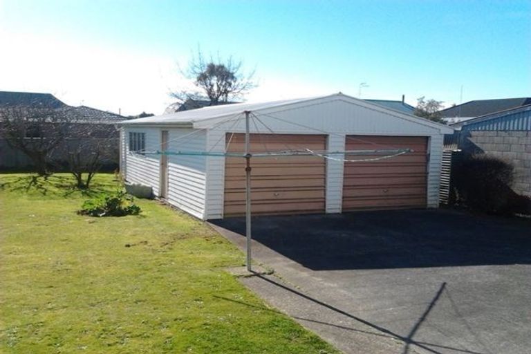 Photo of property in 12 Bambery Court, Palmerston North, 4414