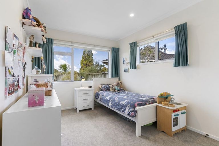 Photo of property in 28 Jane Gifford Place, Half Moon Bay, Auckland, 2012