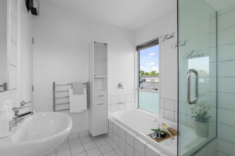 Photo of property in 1/22 Stoneyhurst Street, St Albans, Christchurch, 8014