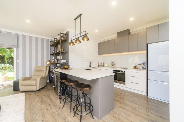 Photo of property in 28a Karina Terrace, Roslyn, Palmerston North, 4414