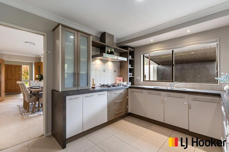 Photo of property in 11 Allerton Place, Wattle Downs, Auckland, 2103