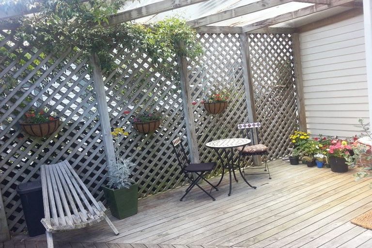 Photo of property in 212 Muritai Road, Eastbourne, Lower Hutt, 5013