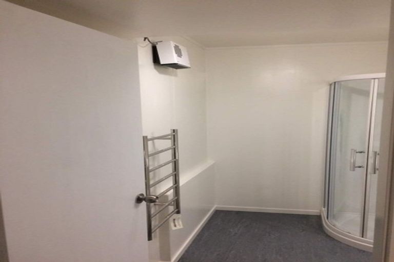 Photo of property in 16 Frobisher Street, Island Bay, Wellington, 6023