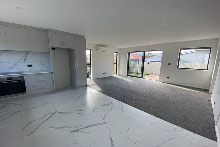Photo of property in 2/22 Rutherford Street, Woolston, Christchurch, 8023
