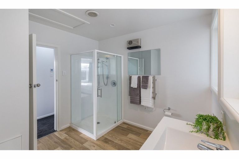 Photo of property in 109 Effingham Street, North New Brighton, Christchurch, 8083