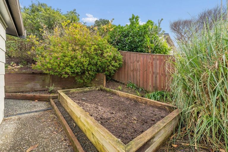 Photo of property in 26 Woolwich Close, Whitby, Porirua, 5024