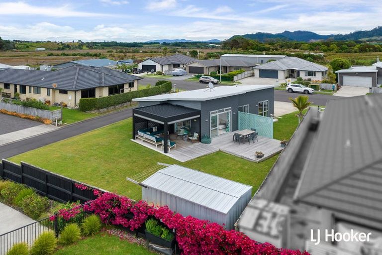 Photo of property in 16 Reel Road, Athenree, Waihi Beach, 3611