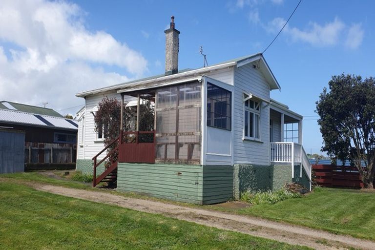 Photo of property in 6 Surrey Street, Patea, 4520