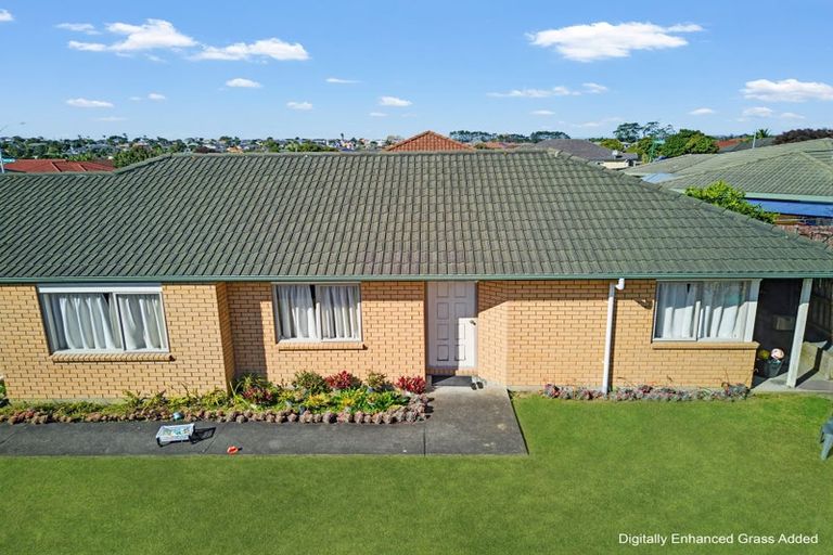 Photo of property in 118 Naylors Drive, Mangere, Auckland, 2022