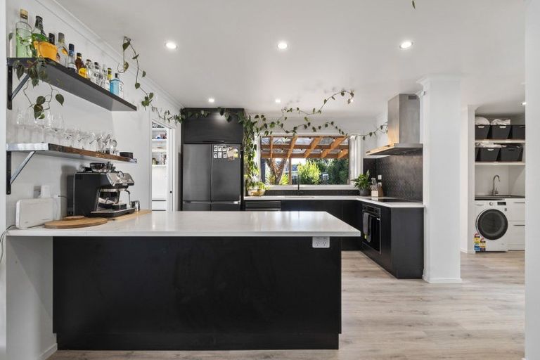 Photo of property in 182 Kimbolton Road, Feilding, 4702