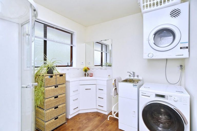 Photo of property in 1/2 James Condon Place, Redwood, Christchurch, 8051