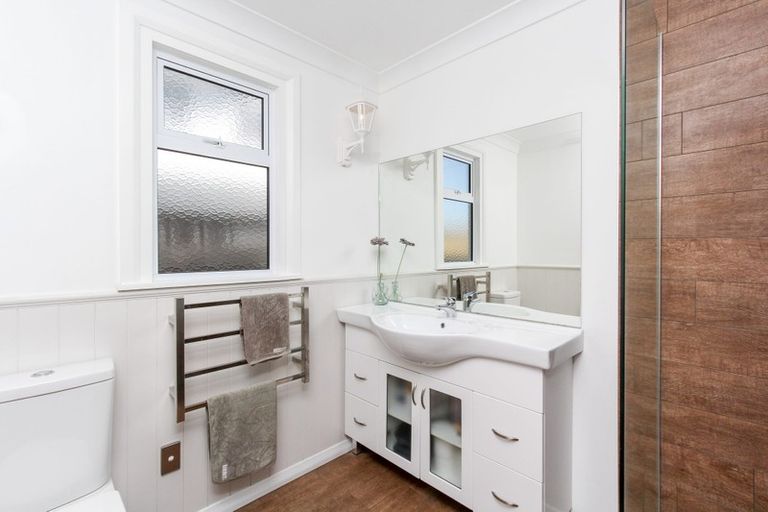 Photo of property in 183 Coronation Avenue, Welbourn, New Plymouth, 4310