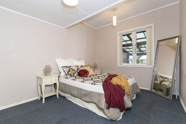 Photo of property in 1/11 Royton Avenue, Mangere East, Auckland, 2024