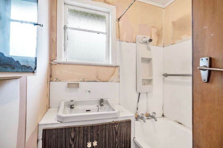 Photo of property in 112 Matai Street, Castlecliff, Whanganui, 4501