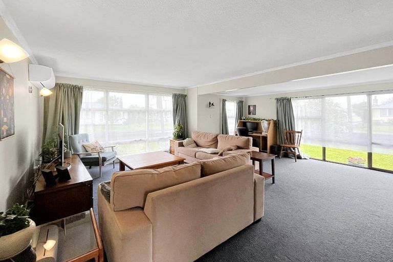 Photo of property in 1 Firth Place, Awapuni, Palmerston North, 4412