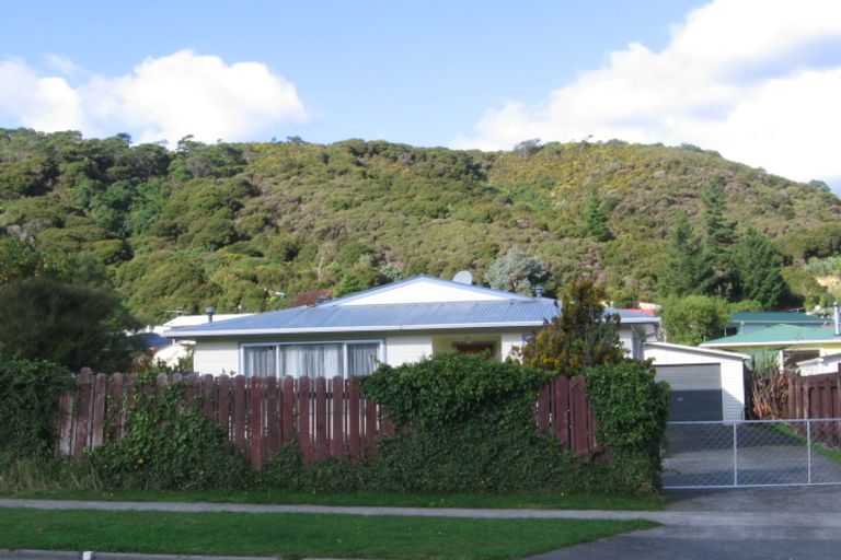 Photo of property in 60 Meremere Street, Wainuiomata, Lower Hutt, 5014