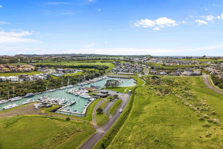 Photo of property in 65 Pinecrest Drive, Gulf Harbour, Whangaparaoa, 0930