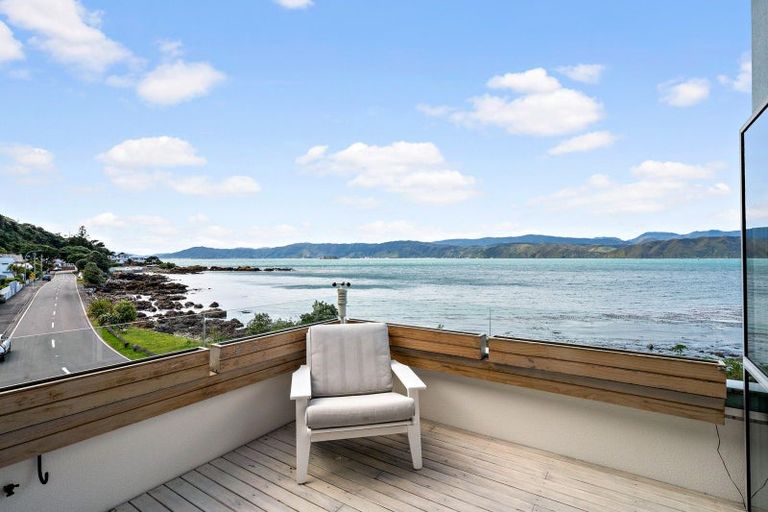 Photo of property in 4/275 Karaka Bay Road, Karaka Bays, Wellington, 6022