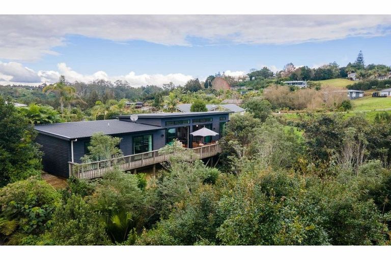 Photo of property in 21 Alderton Drive, Kerikeri, 0230