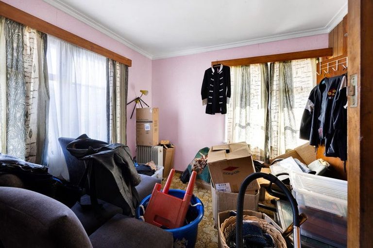 Photo of property in 28 Cambridge Street, Patea, 4520