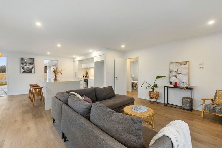 Photo of property in 35 Weka Street, Mangawhai, 0505