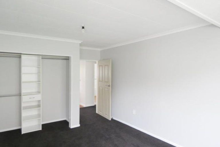 Photo of property in 53 Wallace Place, Westown, New Plymouth, 4310