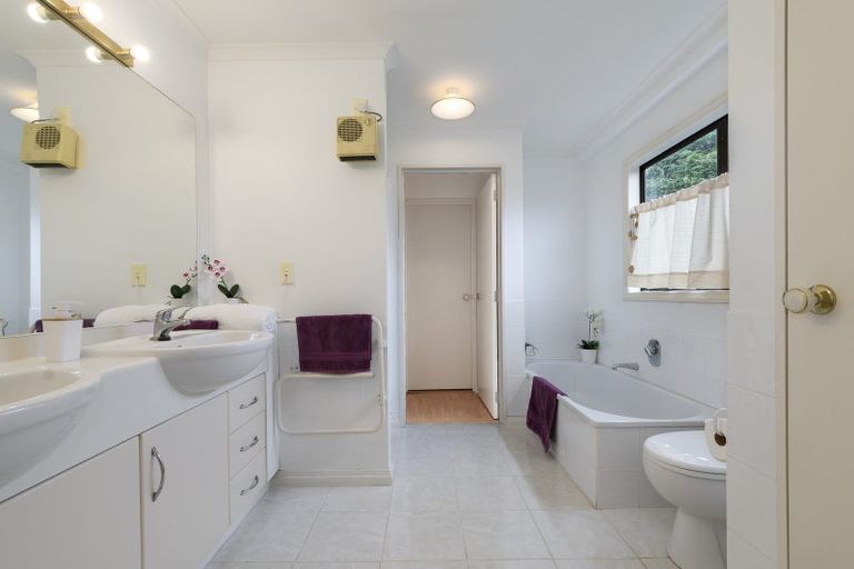 Photo of property in 6 Roys Road, Parkvale, Tauranga, 3112