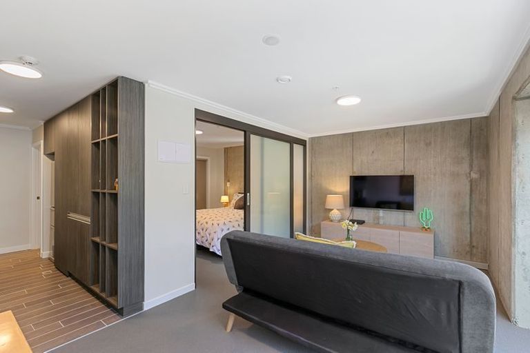 Photo of property in Frame Apartments, 902/111 Molesworth Street, Thorndon, Wellington, 6011