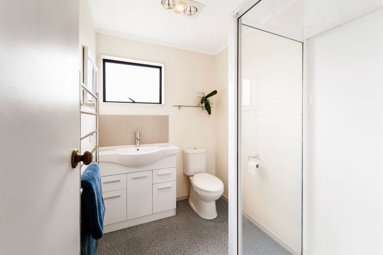 Photo of property in 43 Redwing Street, Browns Bay, Auckland, 0630