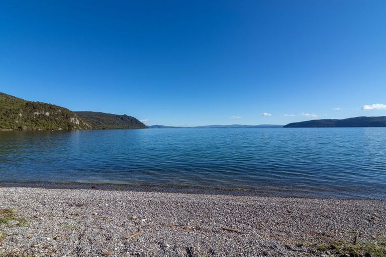 Photo of property in 16 Kenrigg Road East, Kinloch, Taupo, 3377