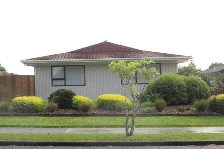 Photo of property in 1/12 Cromdale Avenue, Highland Park, Auckland, 2010