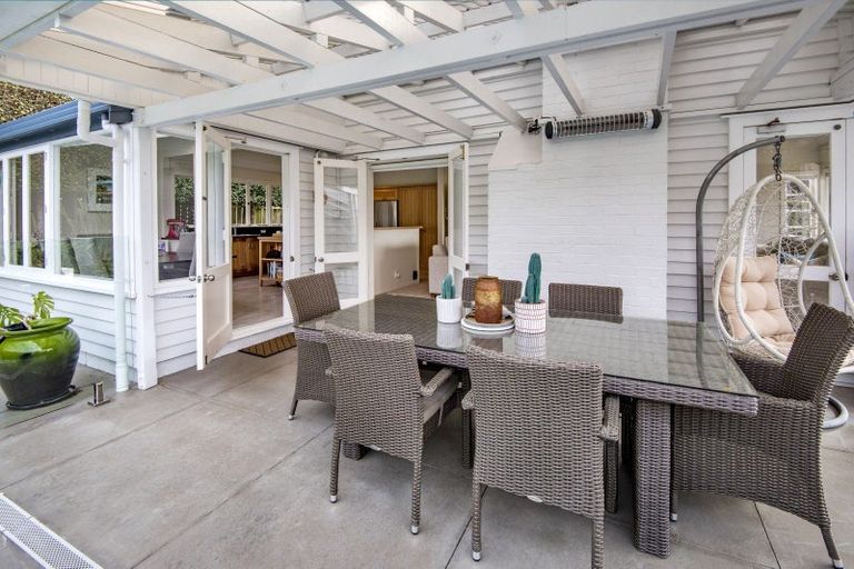 Photo of property in 1/11a Hauraki Road, Hauraki, Auckland, 0622