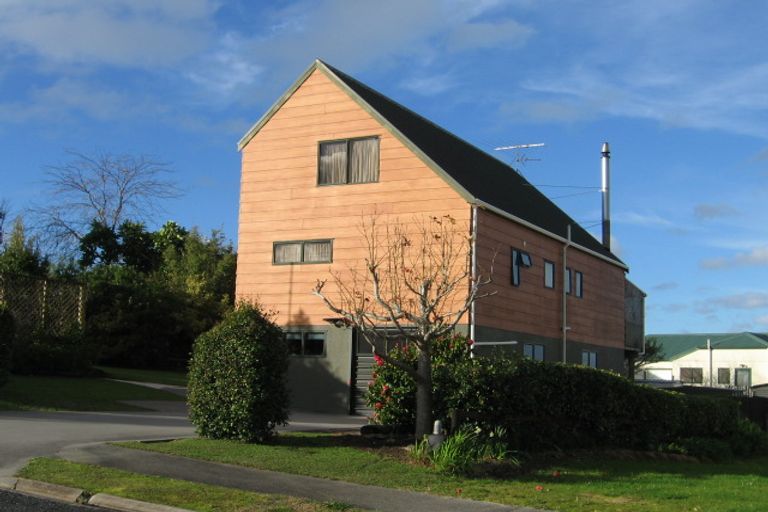 Photo of property in 4 Hinemoa Place, Snells Beach, 0920