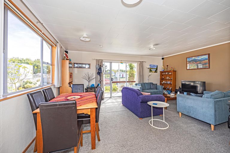 Photo of property in 8b Kenilworth Road, Oamaru North, Oamaru, 9400