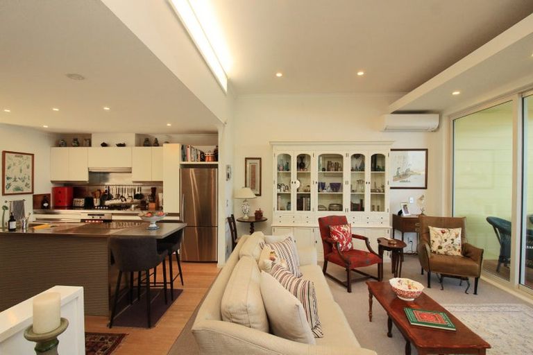 Photo of property in Marrakech Cafe, 14/305 Evans Bay Parade, Hataitai, Wellington, 6021