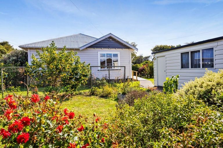 Photo of property in 51 Dixon Avenue, Hawera, 4610
