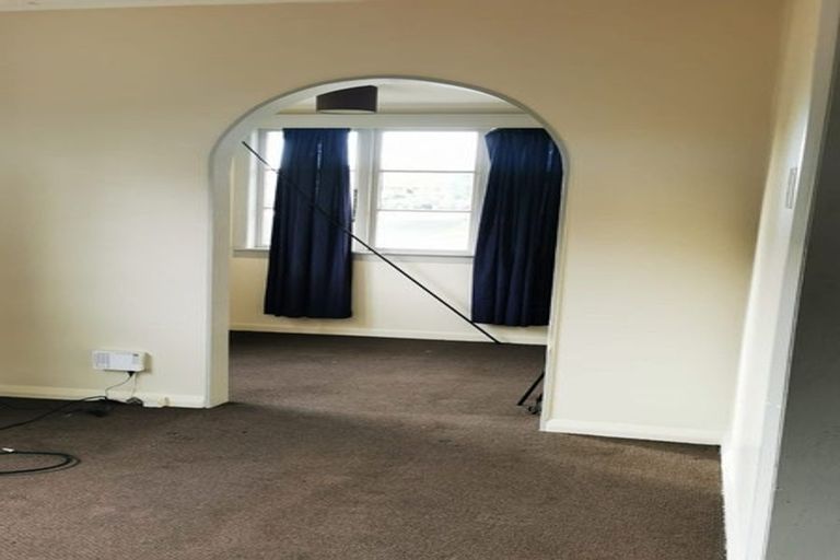 Photo of property in 109 Woodglen Road, Glen Eden, Auckland, 0602