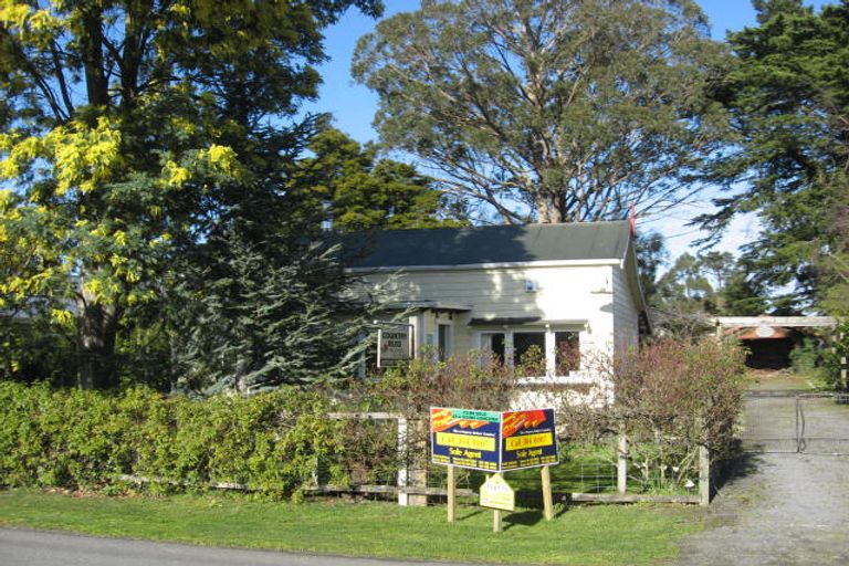 Photo of property in 32 Humphries Street, Greytown, 5712