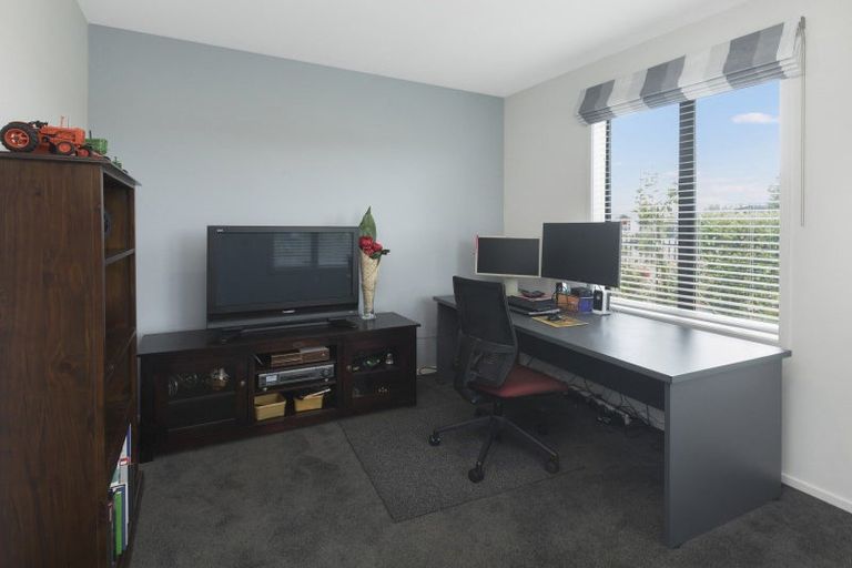 Photo of property in 39 Te Whenu Crescent, Marshland, Christchurch, 8083