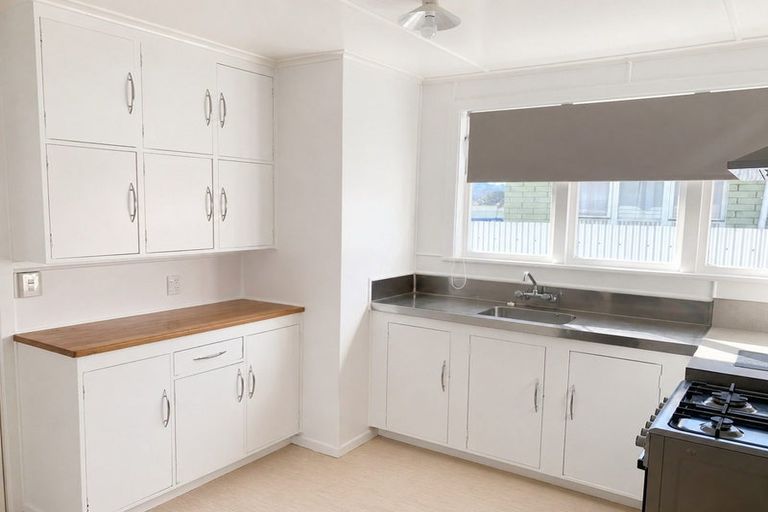 Photo of property in 10 Munro Street, Elgin, Gisborne, 4010