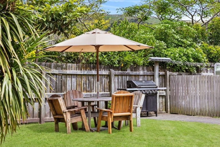 Photo of property in 18 Moana Road, Okitu, Gisborne, 4010