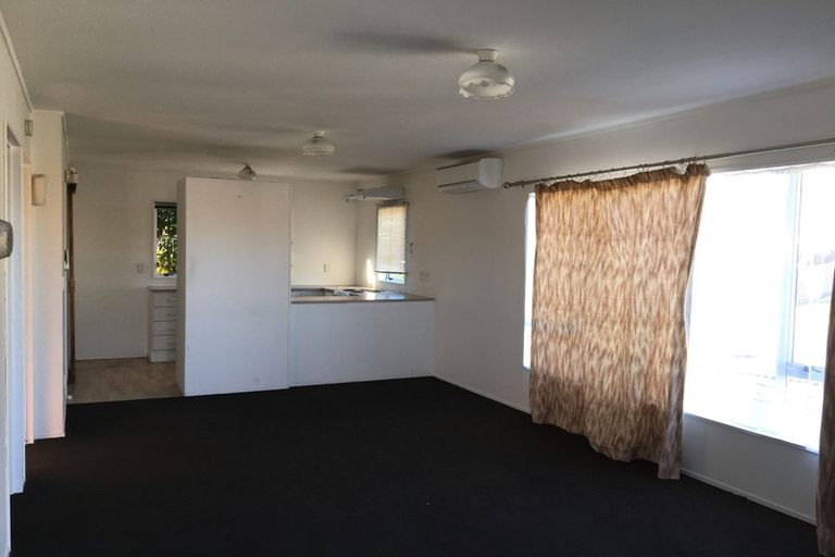 Photo of property in 89 Gossamer Drive, Pakuranga Heights, Auckland, 2010
