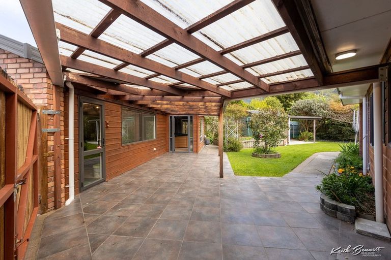 Photo of property in 21 Galveston Grove, Totara Park, Upper Hutt, 5018