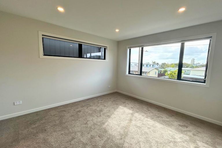 Photo of property in 2c Derrett Place, Mangere Bridge, Auckland, 2022