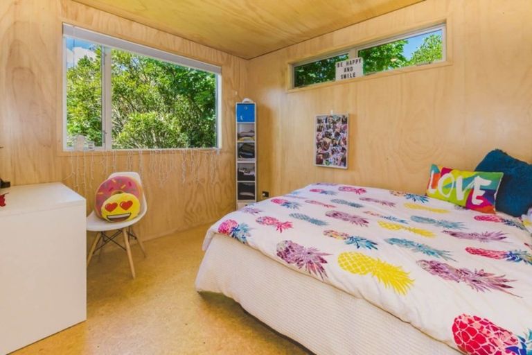 Photo of property in 54a Renown Road, Raumati South, Paraparaumu, 5032