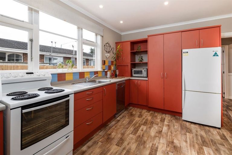 Photo of property in 1/375 Yaldhurst Road, Russley, Christchurch, 8042